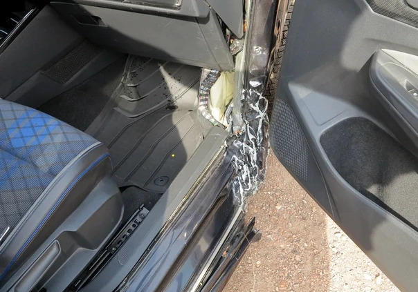Volkswagen Golf cena 69900 przebieg: 49324, rok produkcji 2022 z Chorzów małe 667